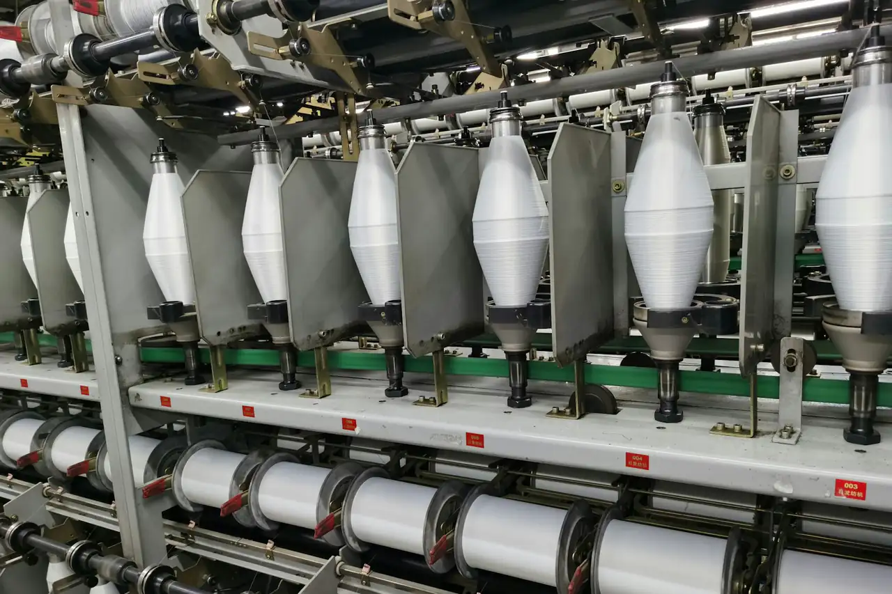 Spindles running in a spinning mill